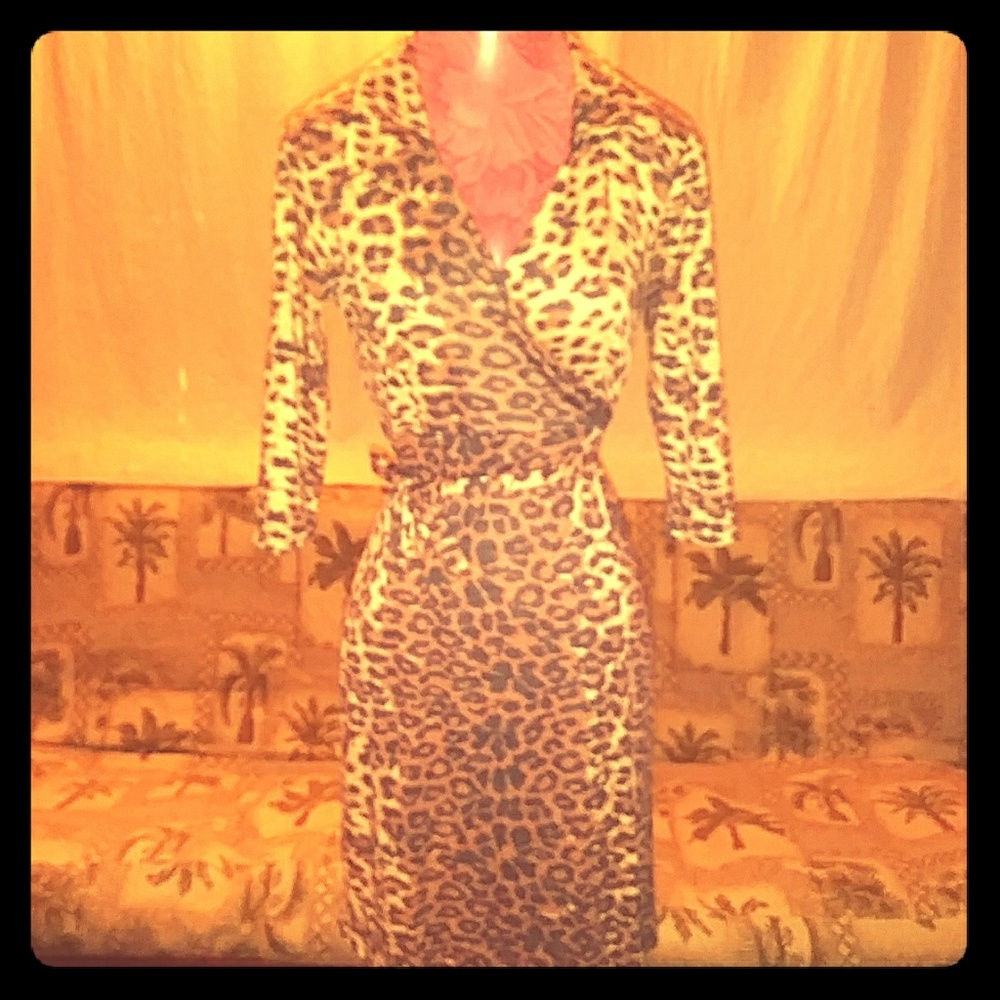 SO CUTE Wrap Dress 3/4 length sleeve